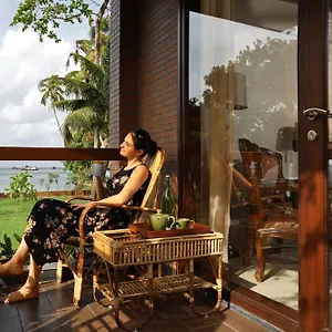 https://uday-backwater-resort.hotels-alappuzha.com