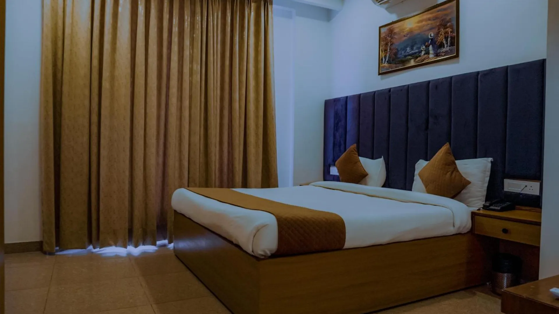 Hotel Lake View Chandigarh